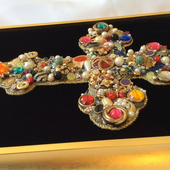 Hand Crafted Framed Jewelry Cross - Picture 8 of 8